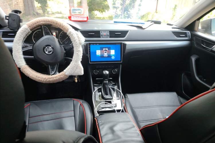 Used Skoda Superb 2016 TSI280 DSG Innovation Edition Center Console