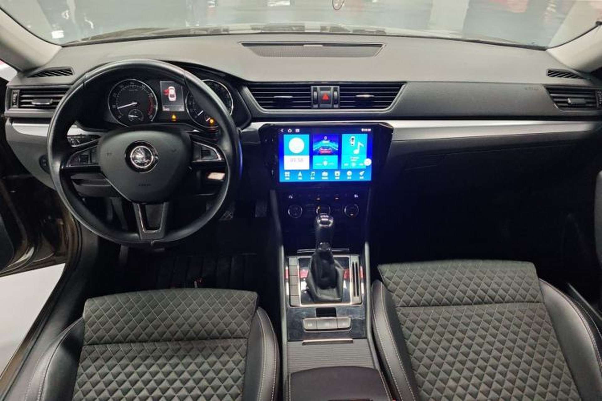 Used Skoda Superb 2016 TSI280 DSG Innovation Edition Center Console