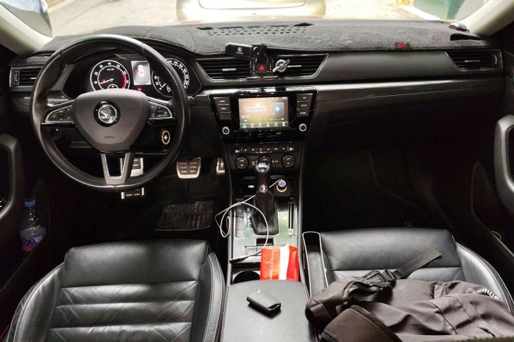 Used Skoda Superb 2016 TSI330 DSG Smart Drive Edition Center Console