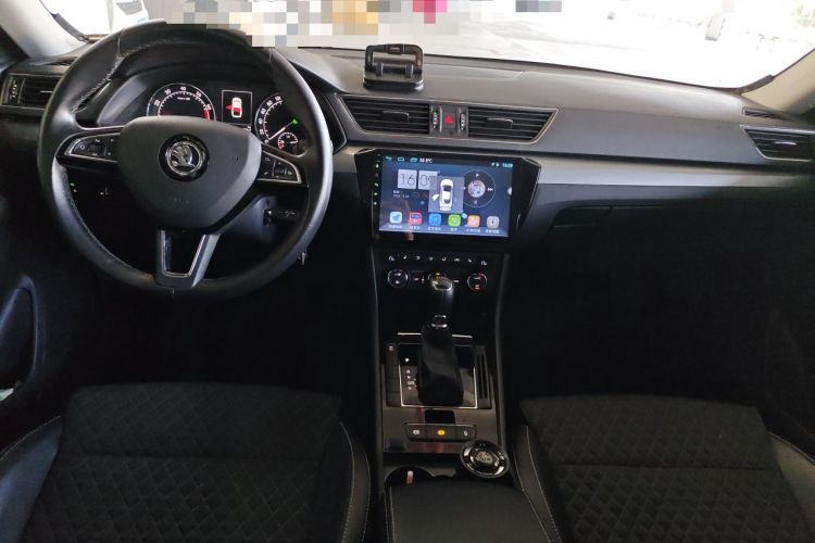Used Skoda Superb 2016 TSI280 DSG Innovation Edition Center Console