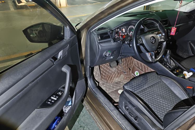 Used Skoda Superb 2016 TSI280 DSG Innovation Edition Driver Seat