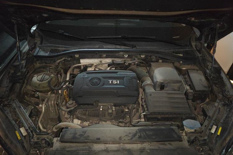 Used Skoda Superb 2016 TSI330 DSG Innovation Edition Engine Bay