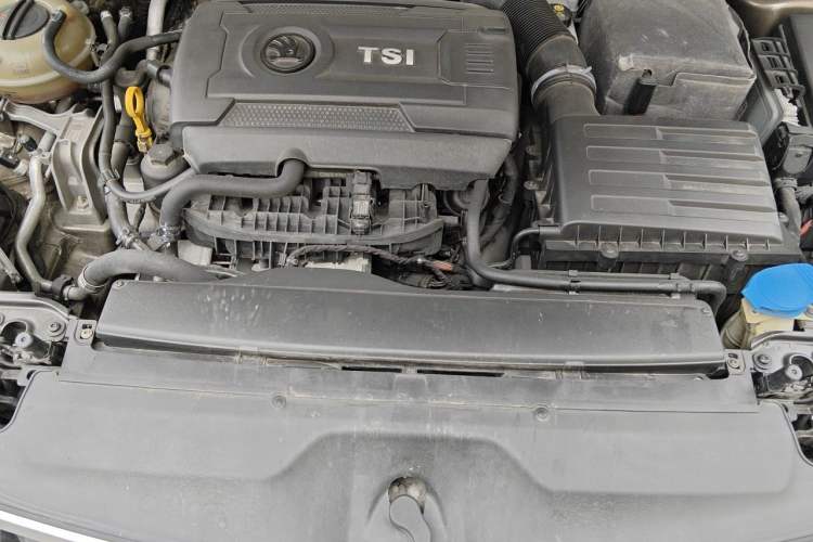 Used Skoda Superb 2016 TSI330 DSG Innovation Edition Engine Bay
