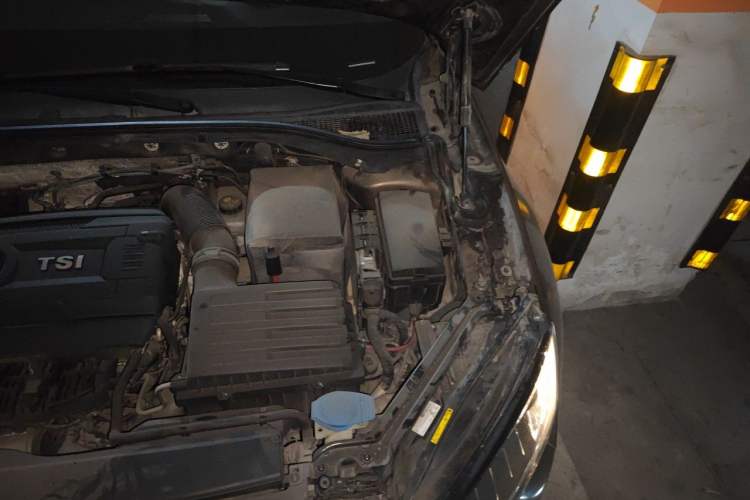 Used Skoda Superb 2016 TSI330 DSG Innovation Edition Engine Bay Left