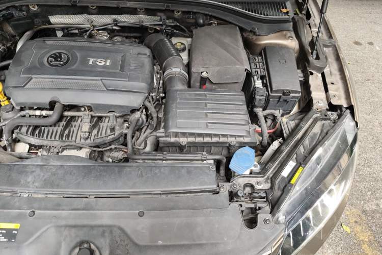Used Skoda Superb 2016 TSI330 DSG Smart Drive Edition Engine Bay Left