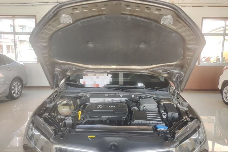 Used Skoda Superb 2016 TSI330 DSG Innovation Edition Engine Bay