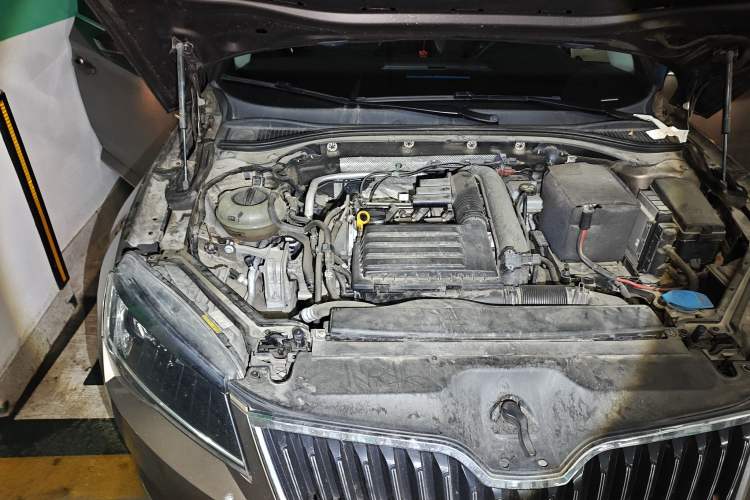 Used Skoda Superb 2016 TSI280 DSG Innovation Edition Engine Bay Right