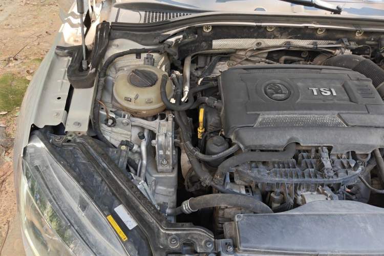 Used Skoda Superb 2016 TSI380 DSG Flagship Edition Engine Bay Right