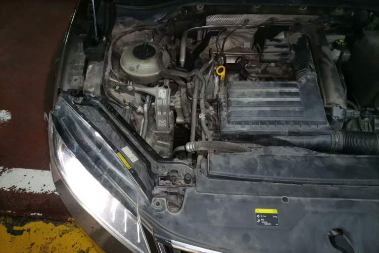 Used Skoda Superb 2016 TSI280 DSG Innovation Edition Engine Bay Right