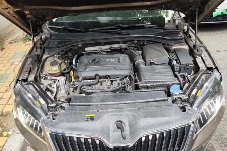 Used Skoda Superb 2016 TSI330 DSG Smart Drive Edition Engine Bay
