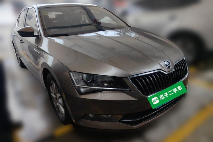 Used Skoda Superb 2016 TSI280 DSG Advanced Edition Front Right 45 Deg