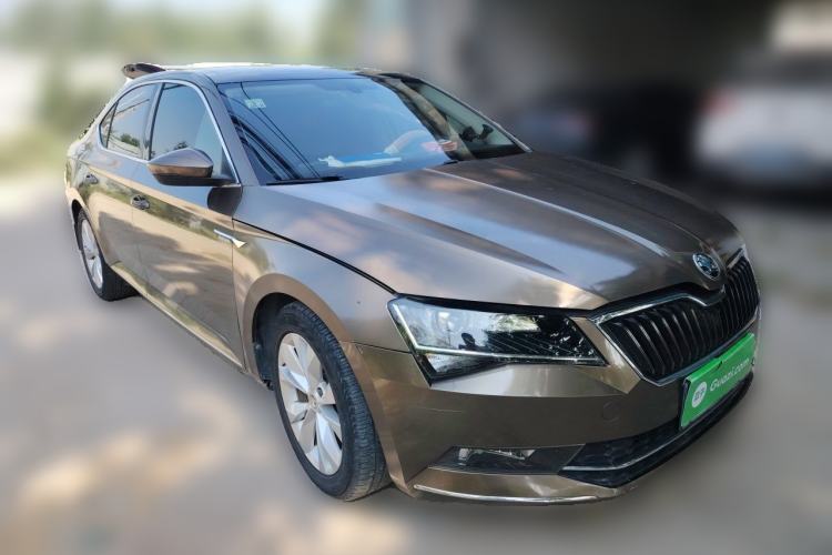 Used Skoda Superb 2016 TSI280 DSG Innovation Edition Front Right 45 Deg