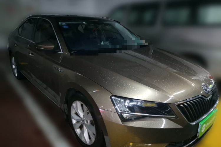 Used Skoda Superb 2016 TSI280 DSG Innovation Edition Front Right 45 Deg