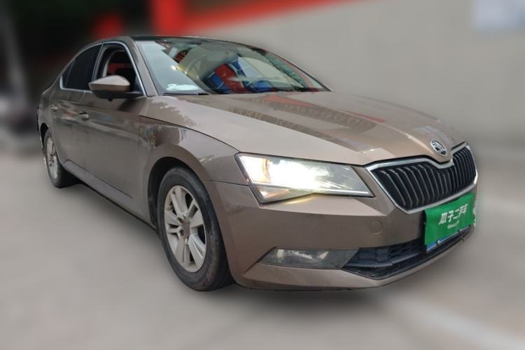 Used Skoda Superb 2016 TSI280 DSG Advanced Edition Front Right 45 Deg