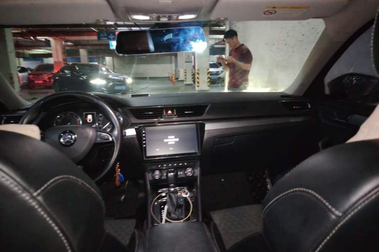 Used Skoda Superb 2016 TSI330 DSG Innovation Edition Headliner