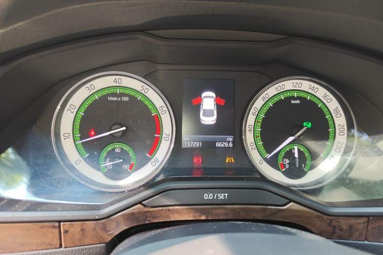 Used Skoda Superb 2016 TSI380 DSG Flagship Edition Instrument Cluster