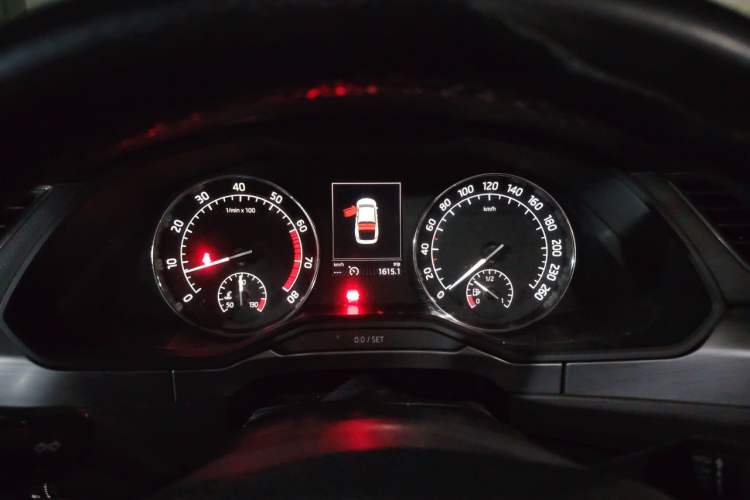 Used Skoda Superb 2016 TSI330 DSG Innovation Edition Instrument Cluster