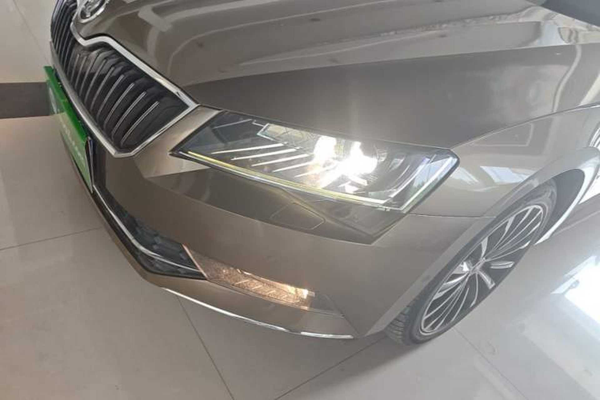 Used Skoda Superb 2016 TSI330 DSG Smart Drive Edition Left Front Headlight