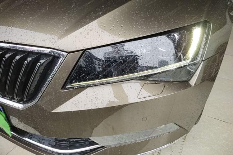 Used Skoda Superb 2016 TSI330 DSG Smart Drive Edition Left Front Headlight