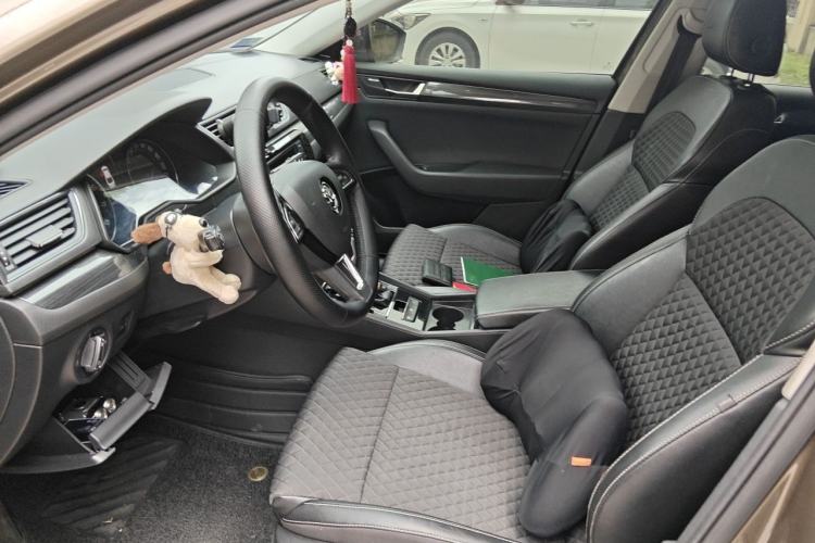 Used Skoda Superb 2016 TSI330 DSG Innovation Edition Left Front Seat