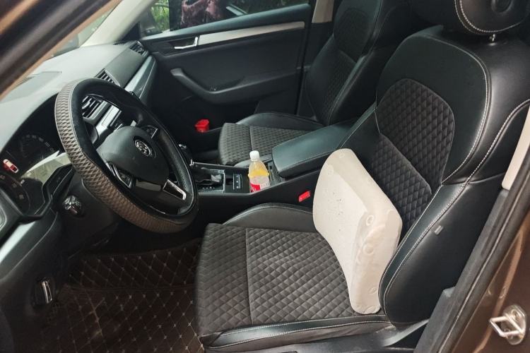 Used Skoda Superb 2016 TSI280 DSG Innovation Edition Left Front Seat