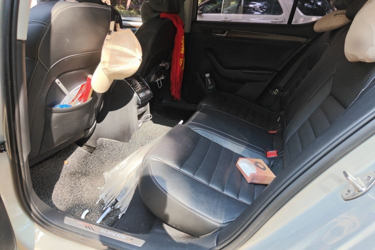 Used Skoda Superb 2016 TSI380 DSG Flagship Edition Left Rear Seat