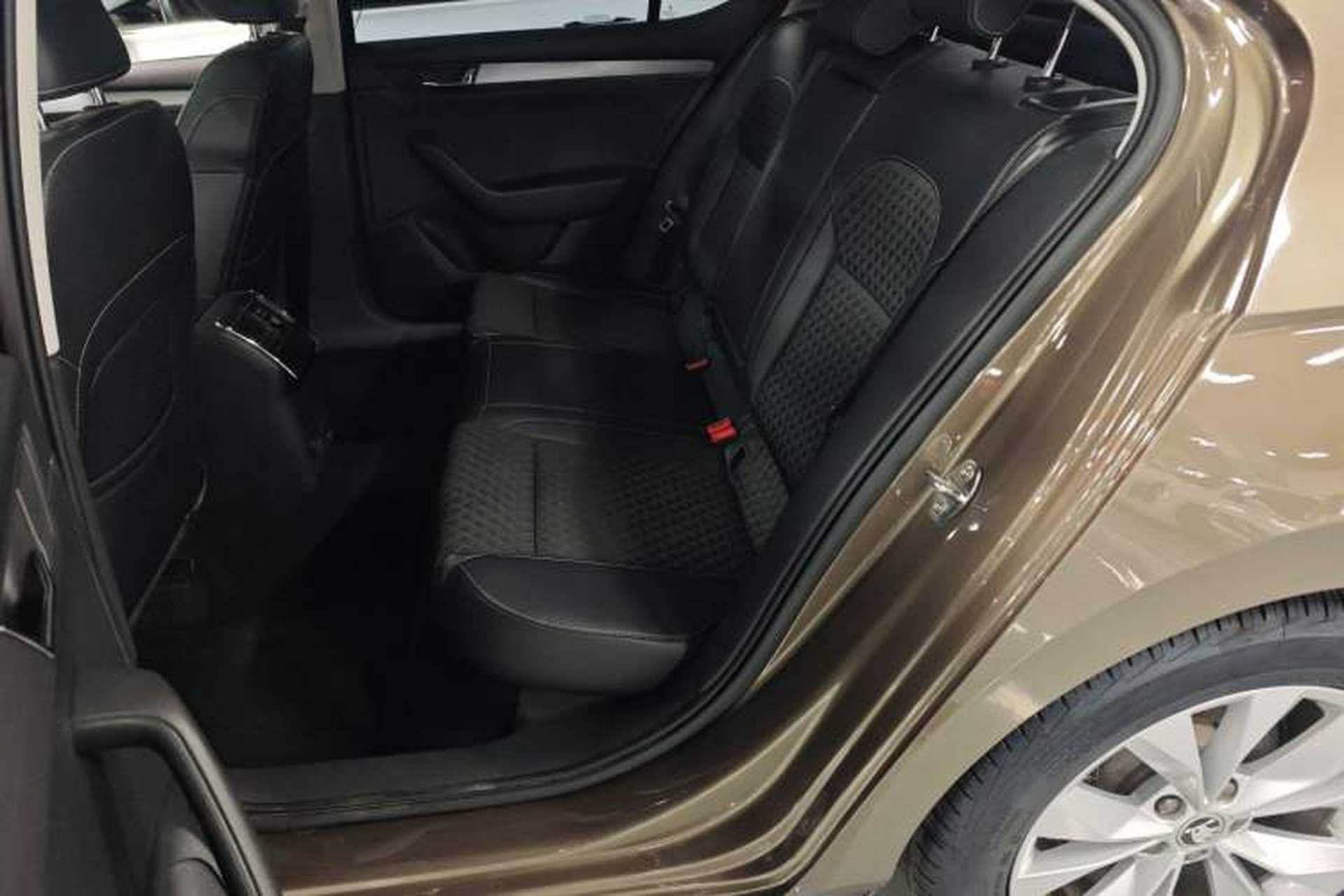 Used Skoda Superb 2016 TSI280 DSG Innovation Edition Left Rear Seat