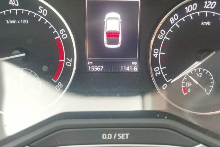 Used Skoda Superb 2016 TSI330 DSG Innovation Edition Odometer Close Up