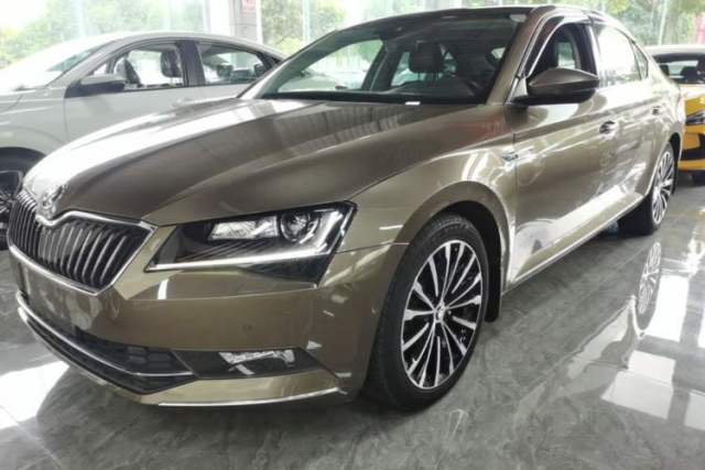 Używany Skoda Superb 2016 Facelifted TSI380 DSG Prestige Edition