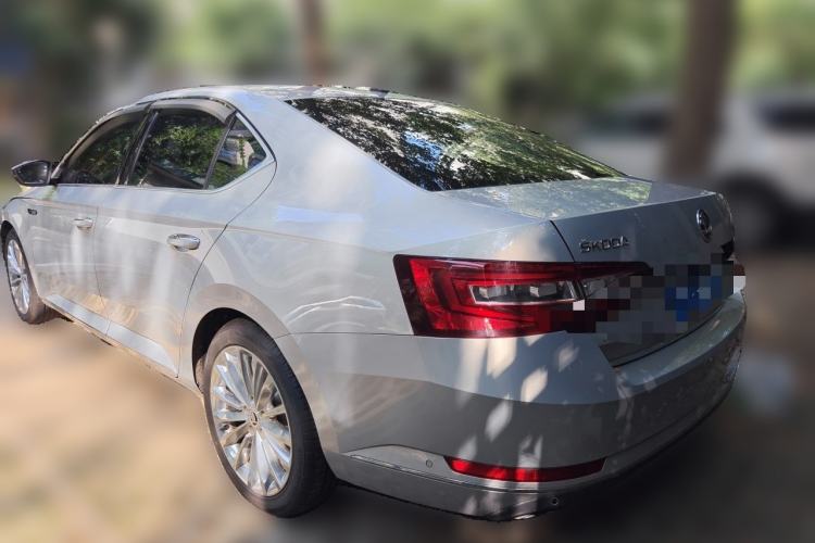 Used Skoda Superb 2016 TSI380 DSG Flagship Edition Rear Left 45 Deg