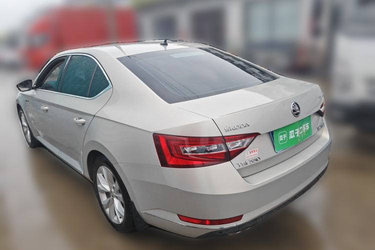 Used Skoda Superb 2016 TSI330 DSG Innovation Edition Rear Left 45 Deg
