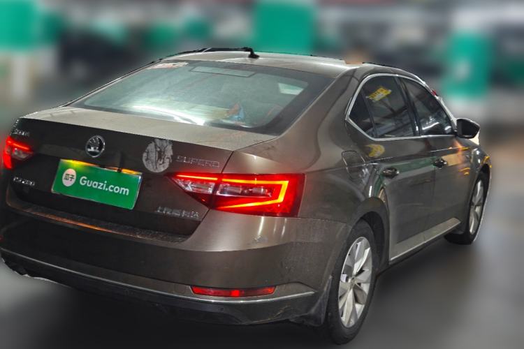 Used Skoda Superb 2016 TSI280 DSG Innovation Edition Rear Right 45 Deg