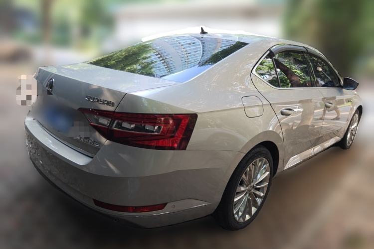 Used Skoda Superb 2016 TSI380 DSG Flagship Edition Rear Right 45 Deg
