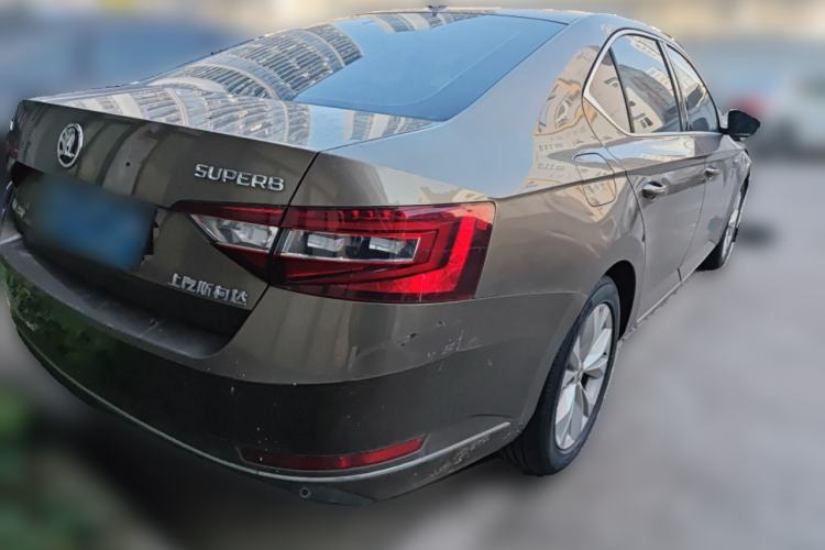 Used Skoda Superb 2016 TSI280 DSG Innovation Edition Rear Right 45 Deg
