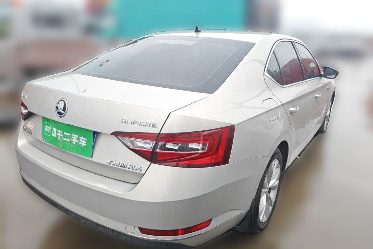 Used Skoda Superb 2016 TSI330 DSG Innovation Edition Rear Right 45 Deg