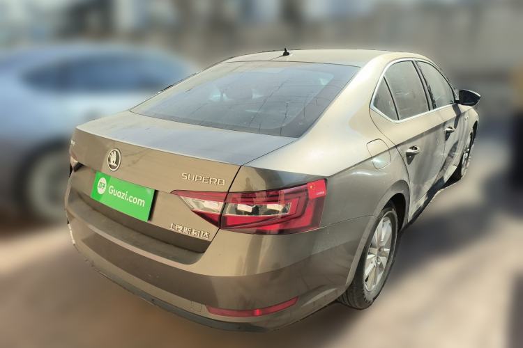 Used Skoda Superb 2016 TSI280 DSG Advanced Edition Rear Right 45 Deg