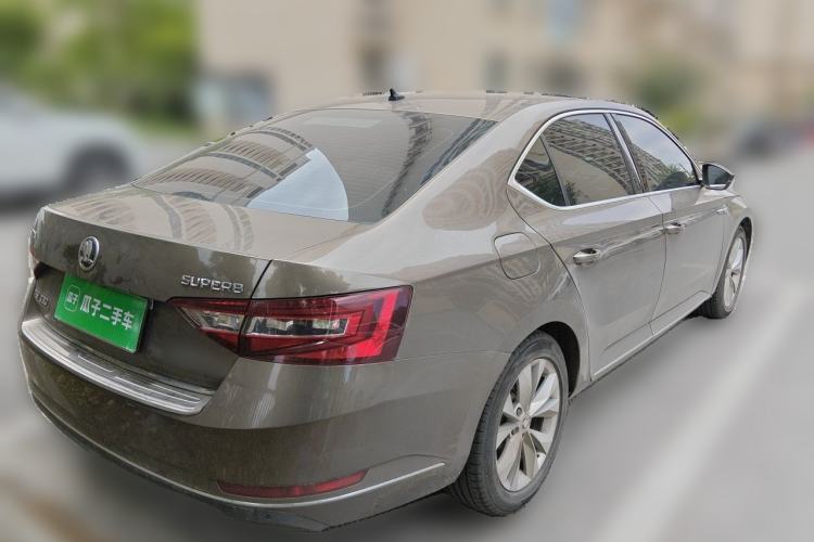 Used Skoda Superb 2016 TSI330 DSG Innovation Edition Rear Right 45 Deg