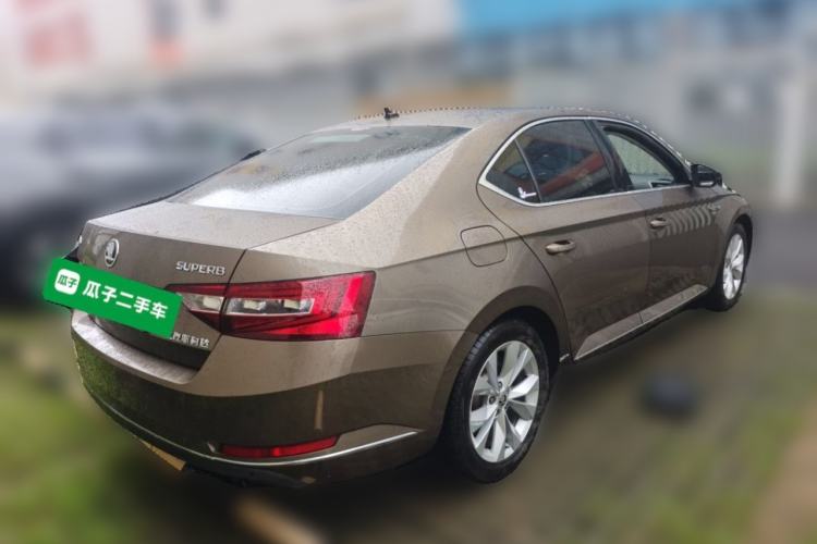 Used Skoda Superb 2016 TSI280 DSG Innovation Edition Rear Right 45 Deg