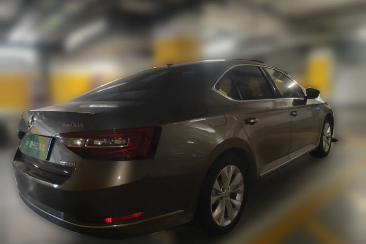 Used Skoda Superb 2016 TSI330 DSG Innovation Edition Rear Right 45 Deg