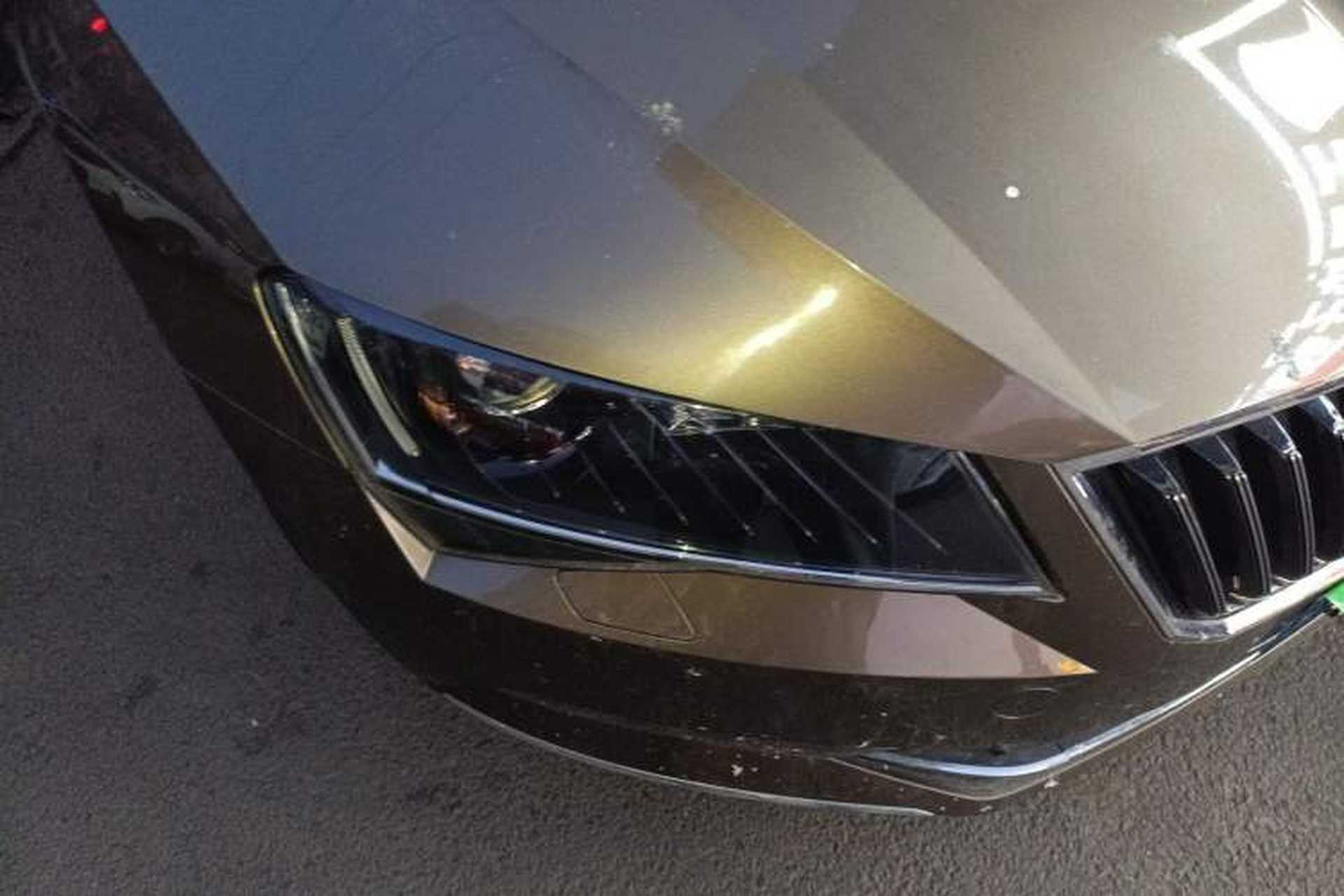 Used Skoda Superb 2016 TSI330 DSG Smart Drive Edition Right Front Headlight