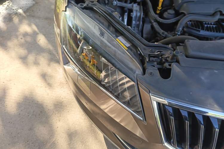 Used Skoda Superb 2016 TSI330 DSG Smart Drive Edition Right Front Headlight