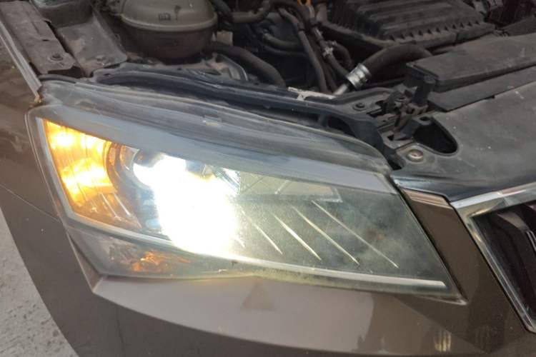 Used Skoda Superb 2016 TSI280 DSG Advanced Edition Right Front Headlight