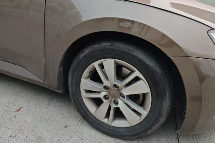 Used Skoda Superb 2016 TSI280 DSG Advanced Edition Right Front Wheel Hub