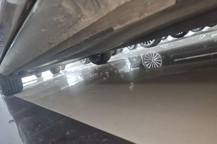 Used Skoda Superb 2016 TSI330 DSG Smart Drive Edition Right Side Sill