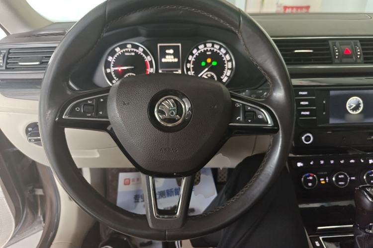 Used Skoda Superb 2016 TSI330 DSG Smart Drive Edition Steering Wheel