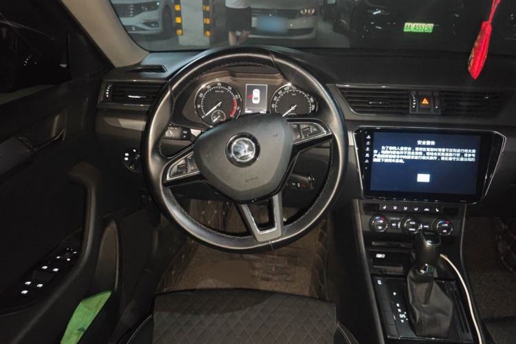 Used Skoda Superb 2016 TSI330 DSG Innovation Edition Steering Wheel