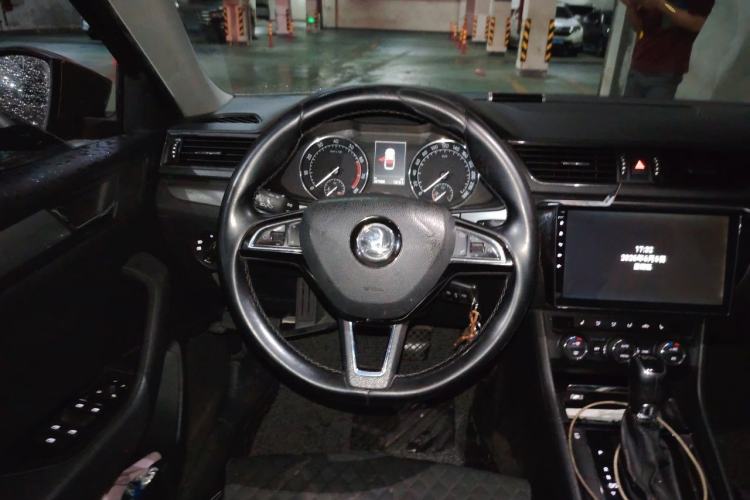 Used Skoda Superb 2016 TSI330 DSG Innovation Edition Steering Wheel