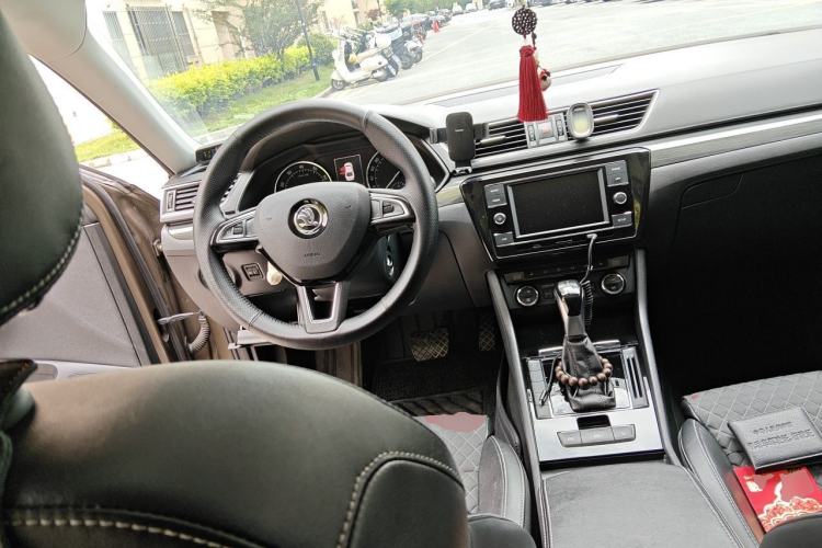 Used Skoda Superb 2016 TSI330 DSG Innovation Edition Steering Wheel