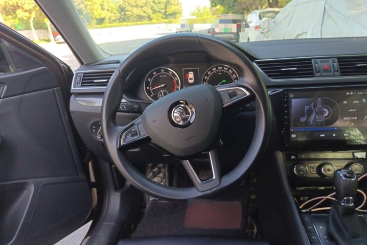 Used Skoda Superb 2016 TSI330 DSG Smart Drive Edition Steering Wheel
