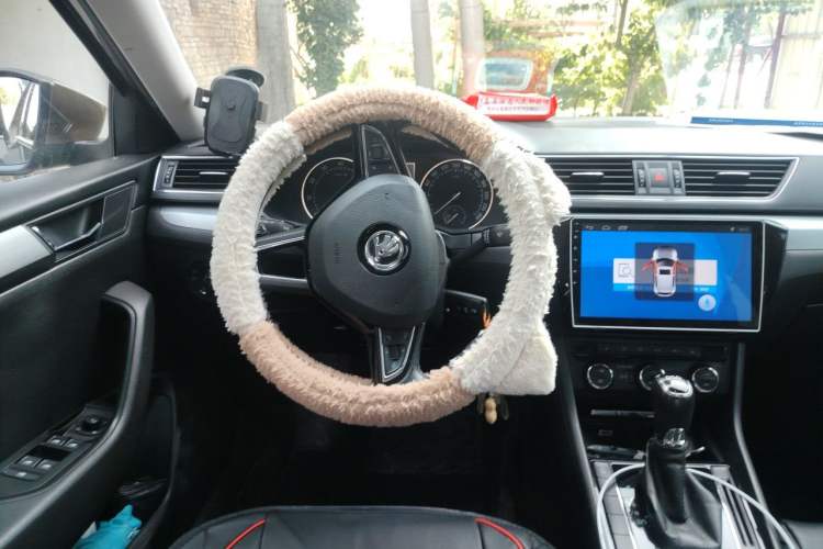 Used Skoda Superb 2016 TSI280 DSG Innovation Edition Steering Wheel